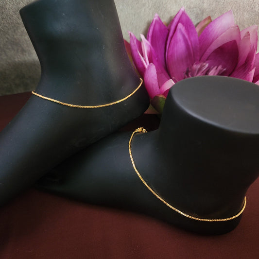Minimal jewellery Anklet 1