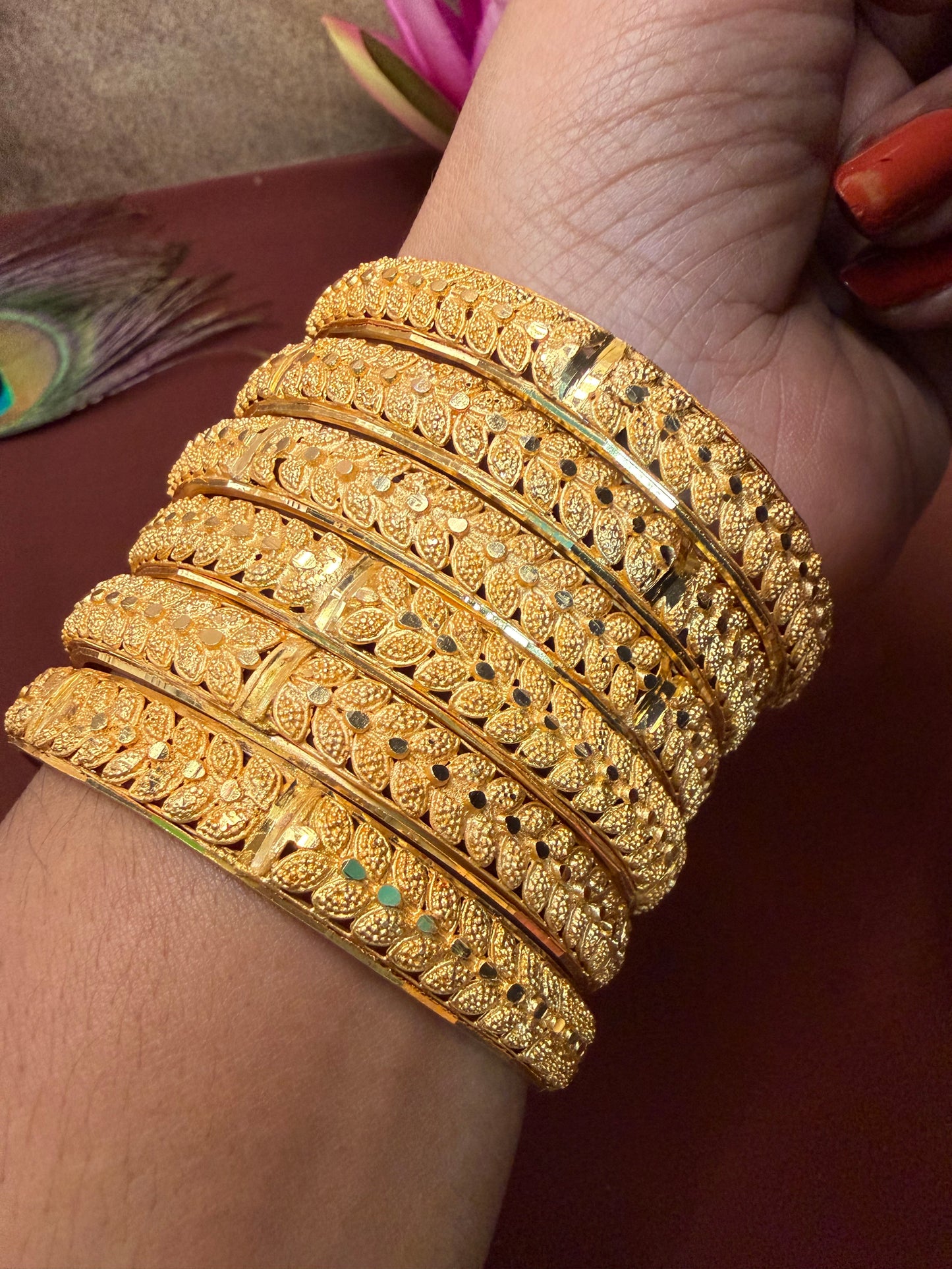Gold look Forming Bangle 003