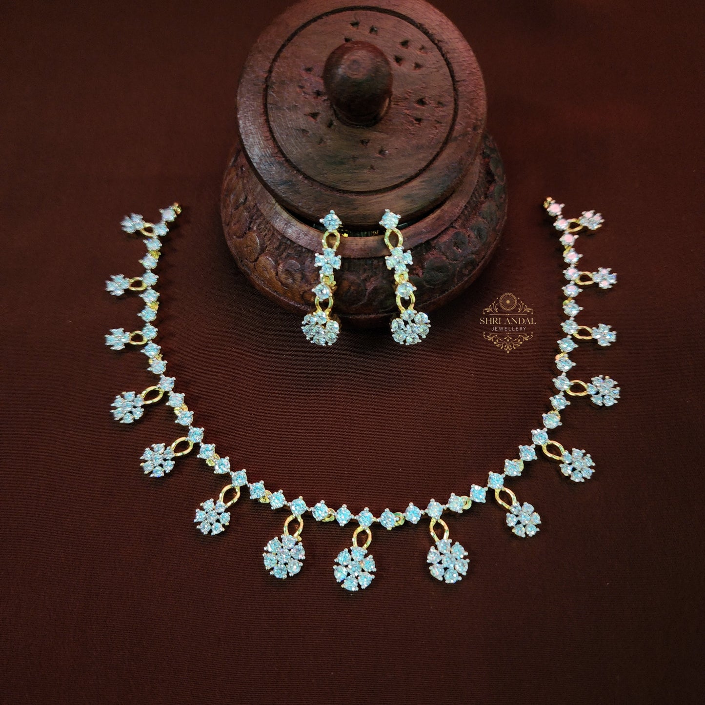 Dimond look Necklace