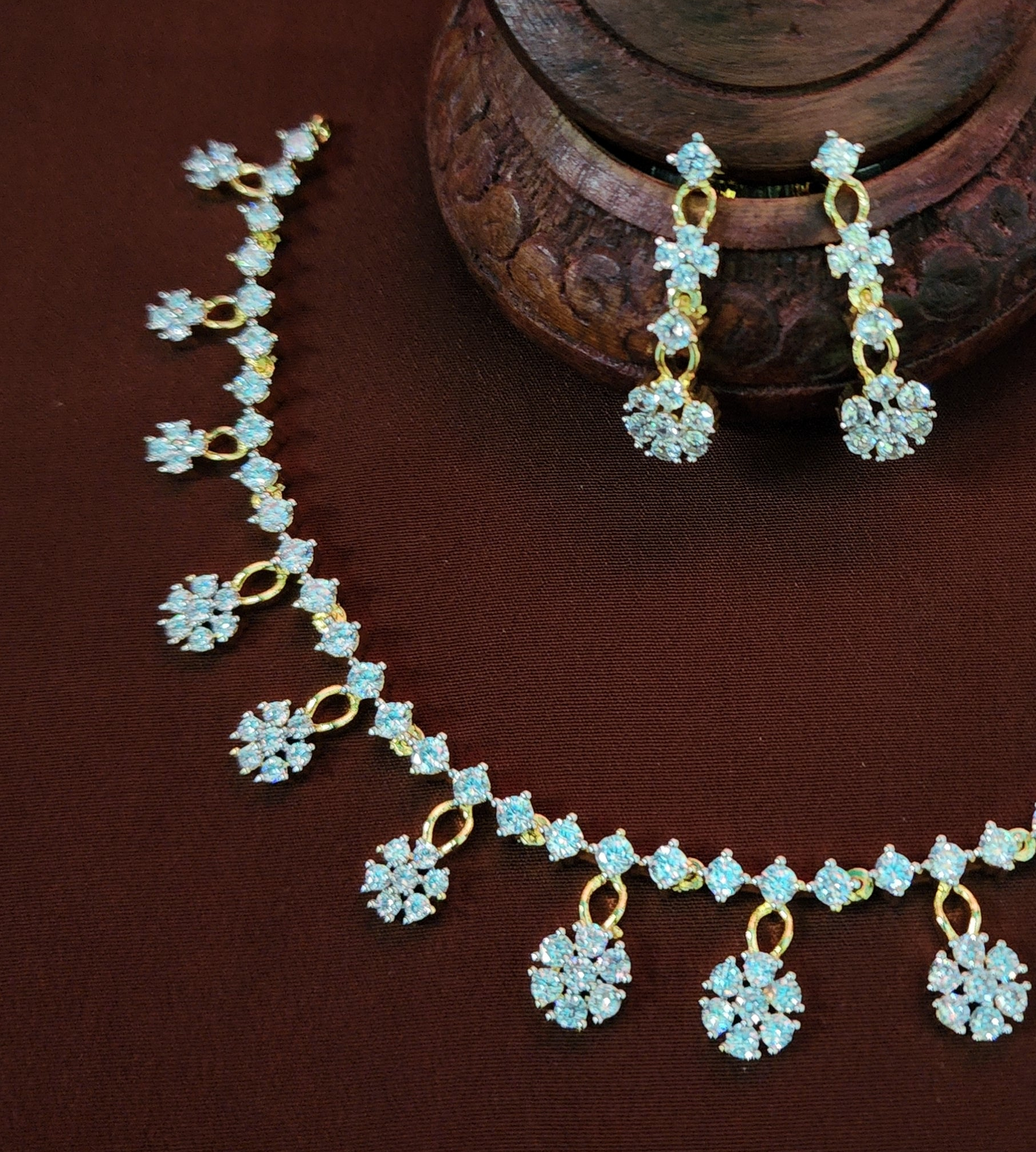 Dimond look Necklace