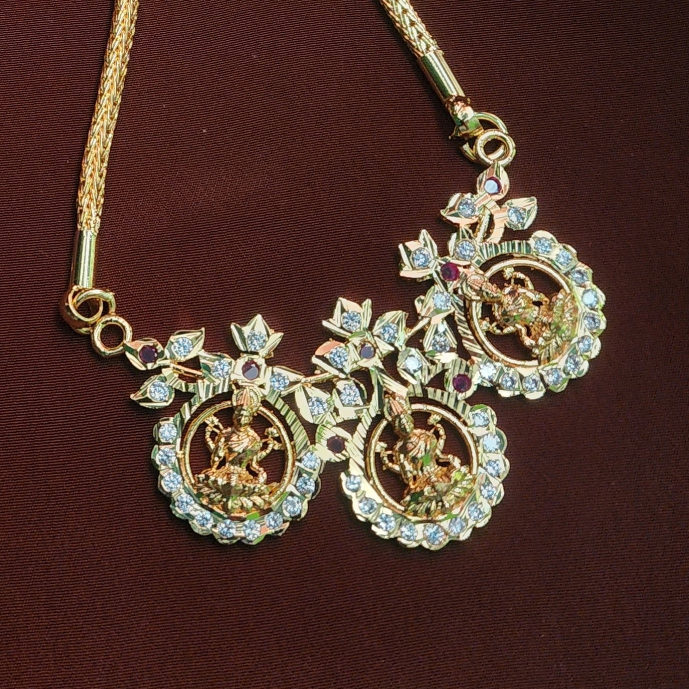 3 drop lakshmi impon Dollar