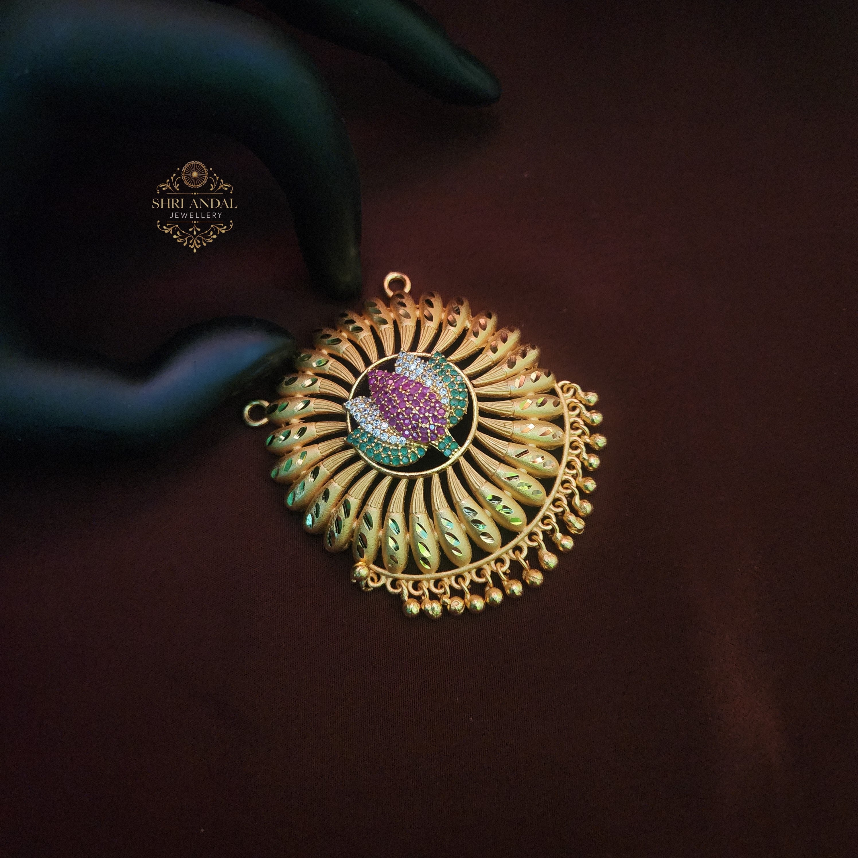 Lotus Forming Dollar Chain