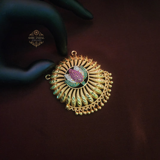 Lotus Forming Dollar Chain