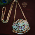 Lakshmi impon Dollar chain