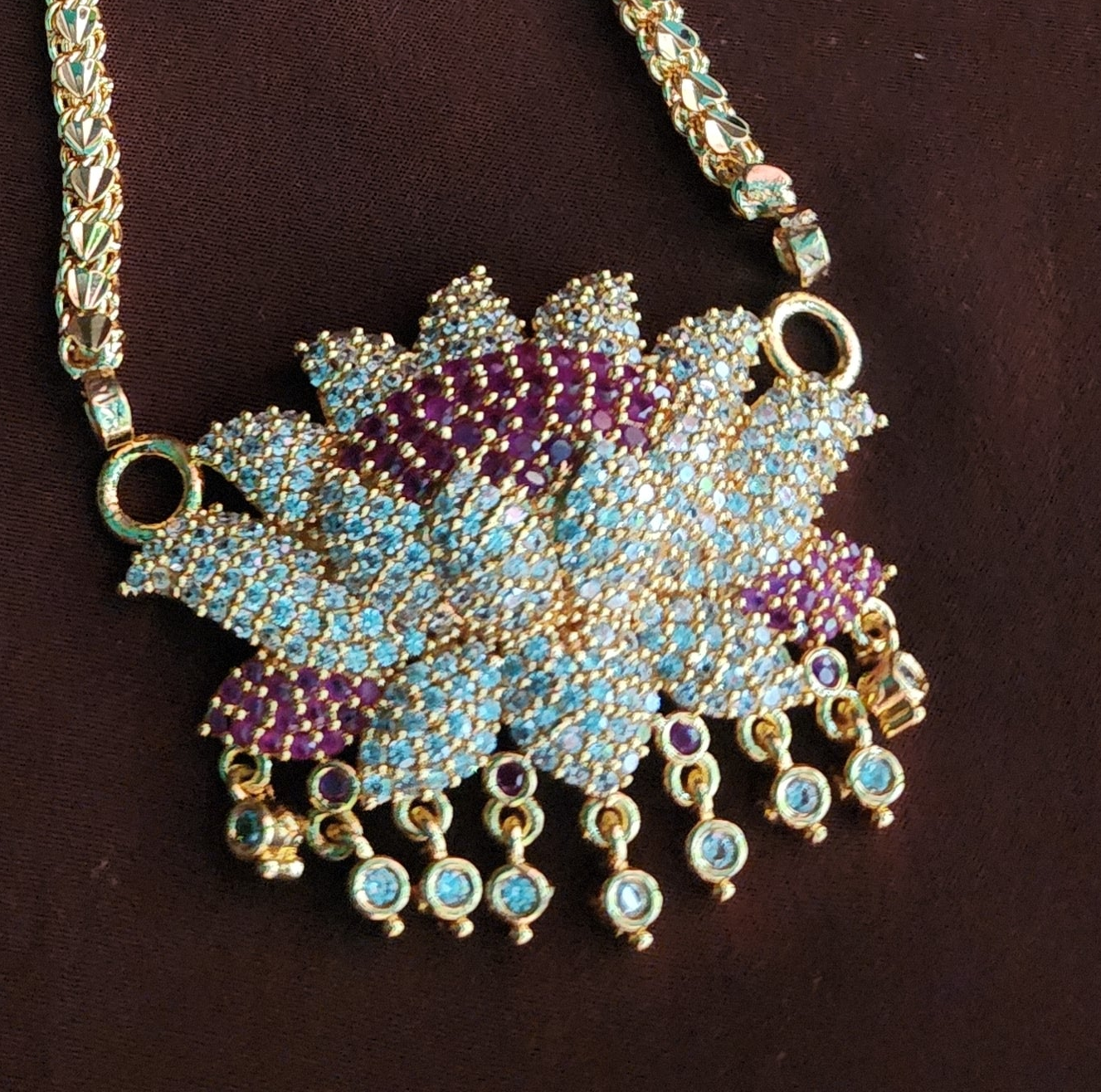 Ruby lotus Dollar Chain