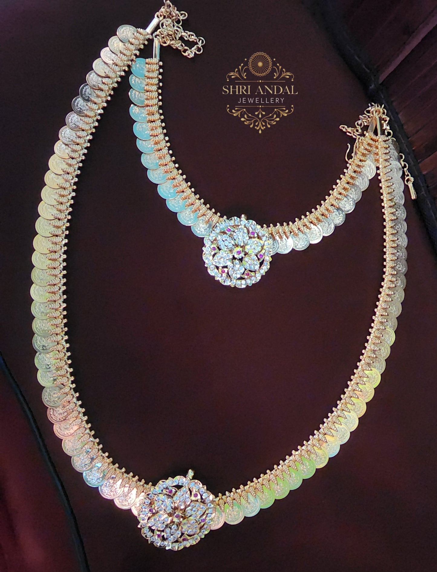 Kasu malai with detachable impon pendent