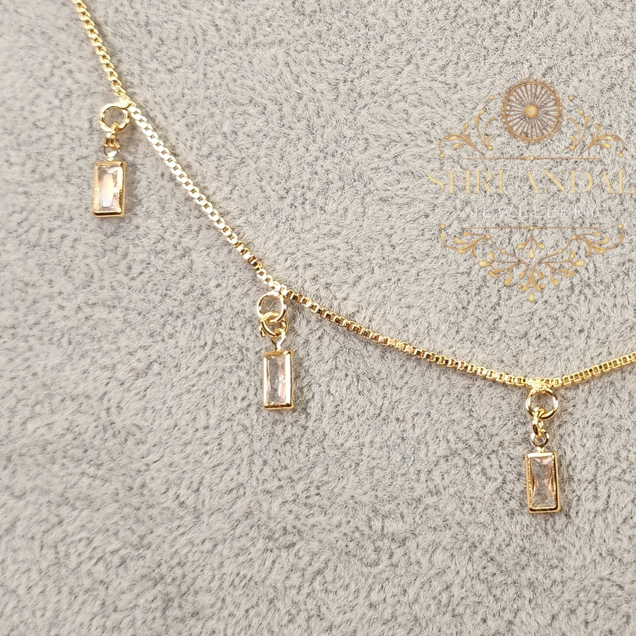 White stone Minimal Neck chain