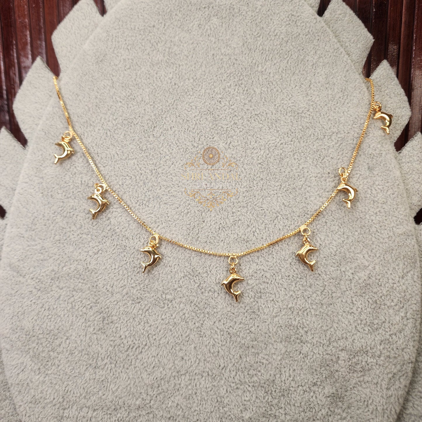 Dolphin Neck chain