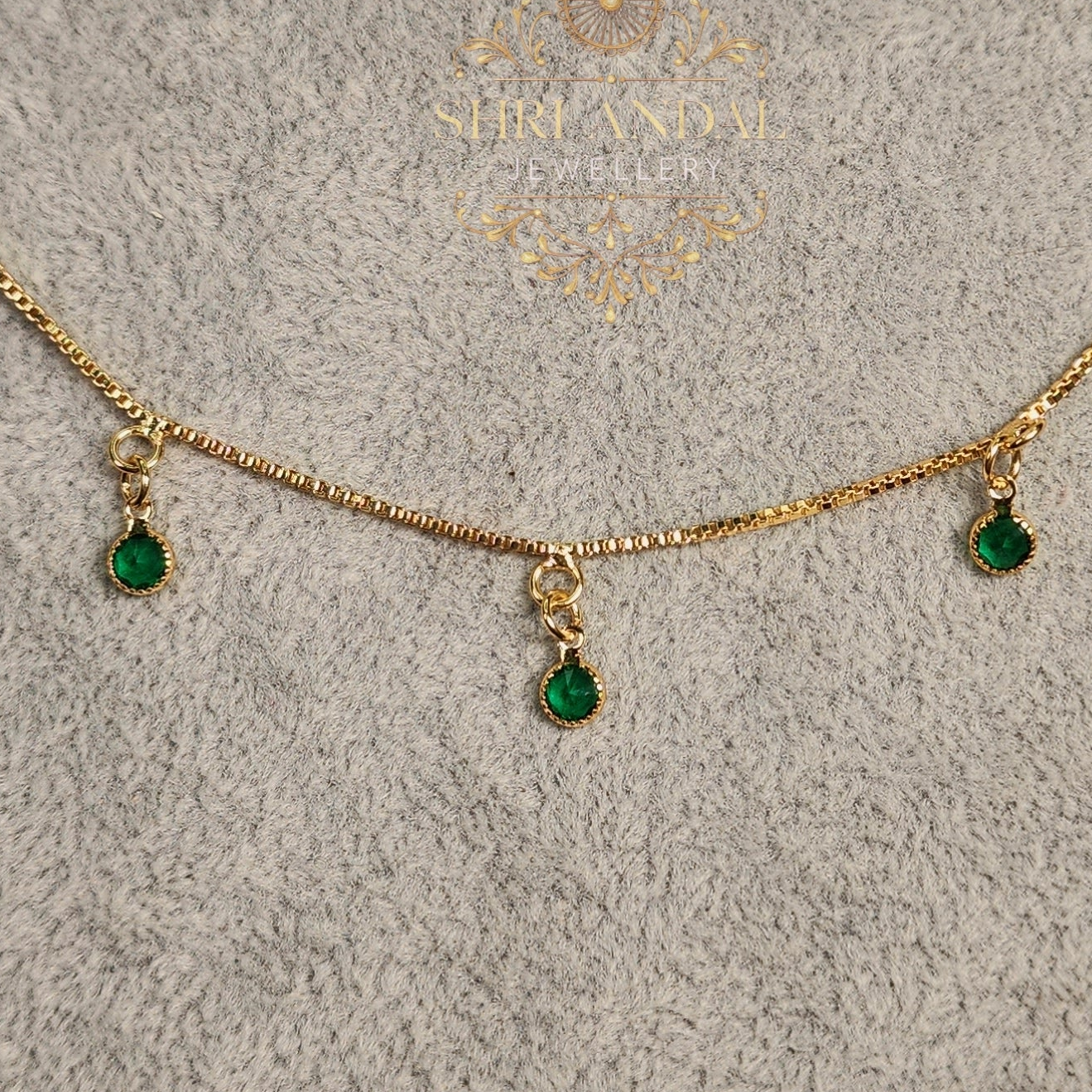 Meenu Green stone Neck chain