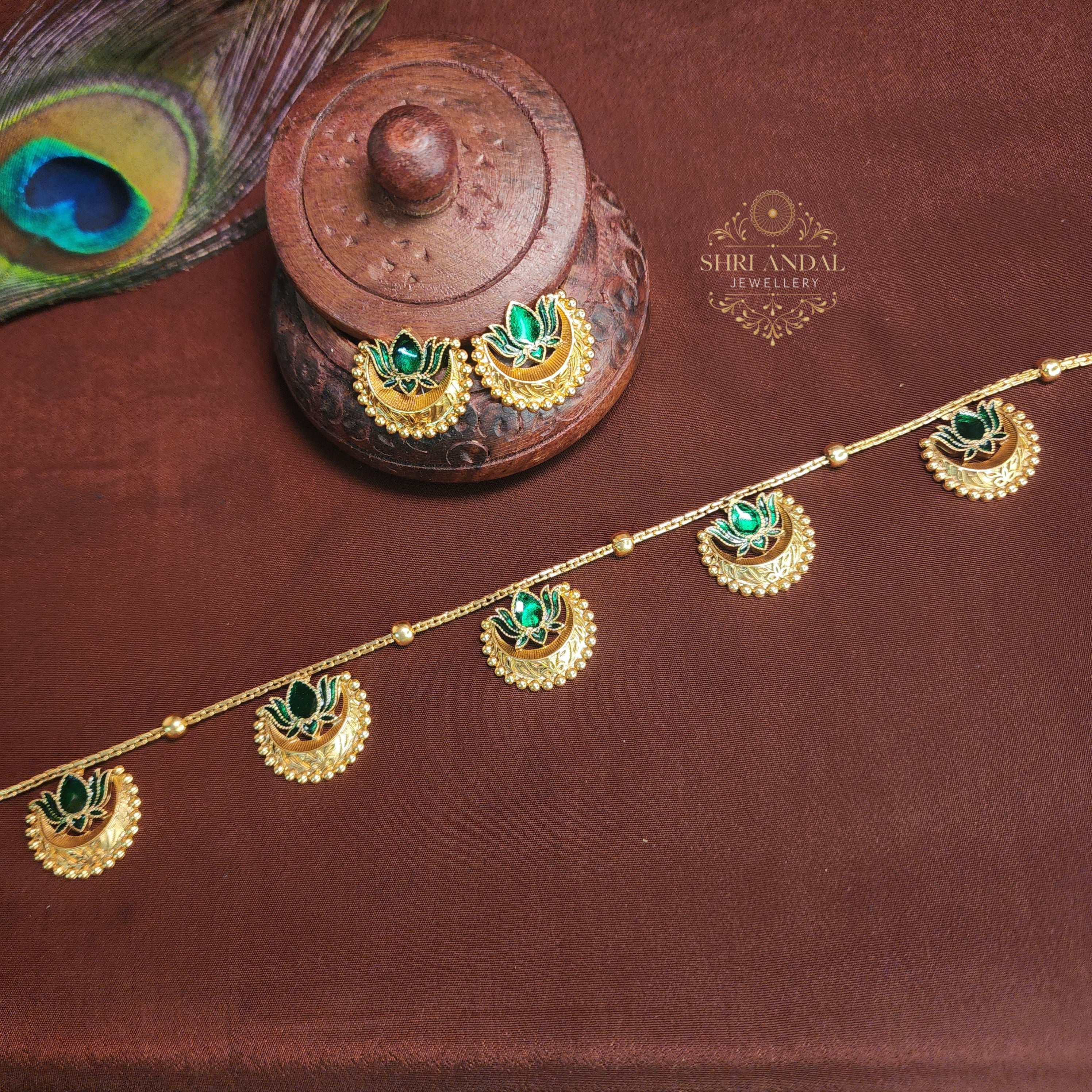 Green Lotus Antique Necklace