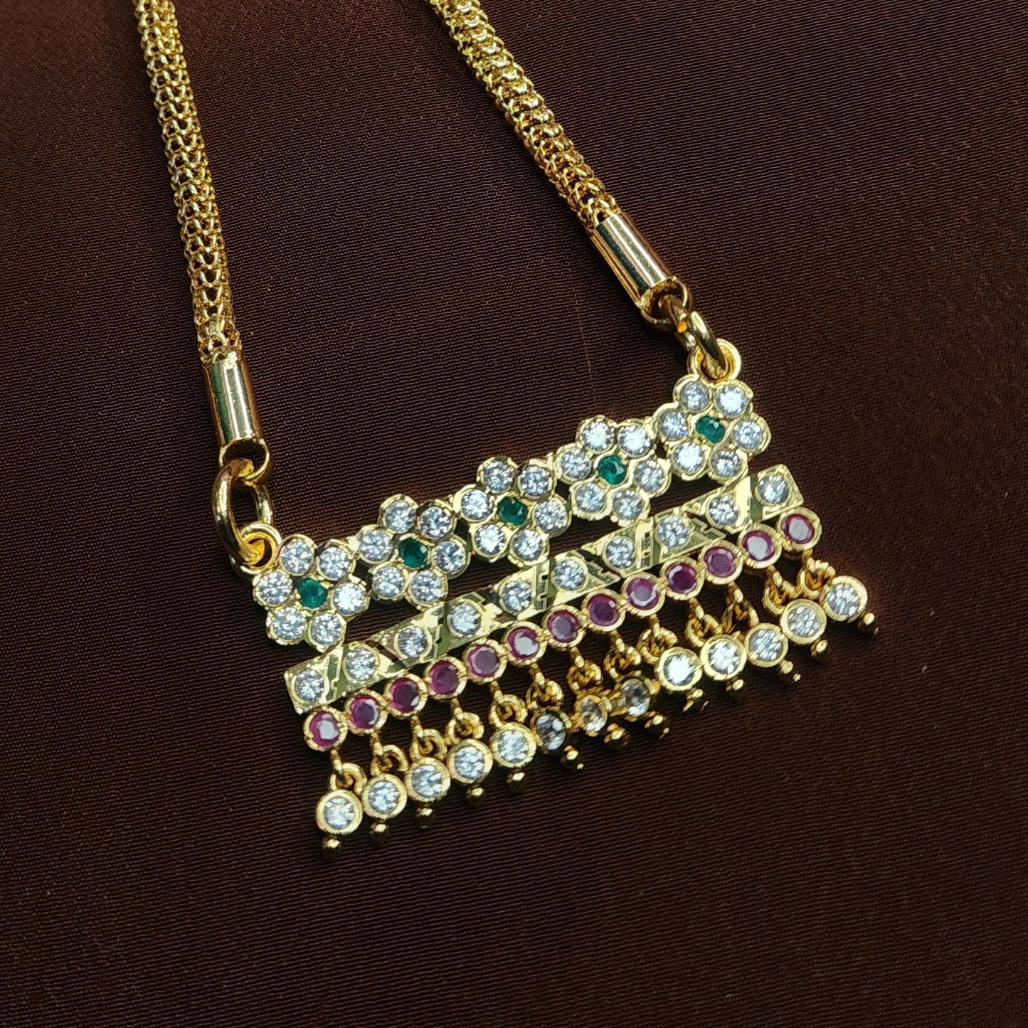 Purna Dollar chain