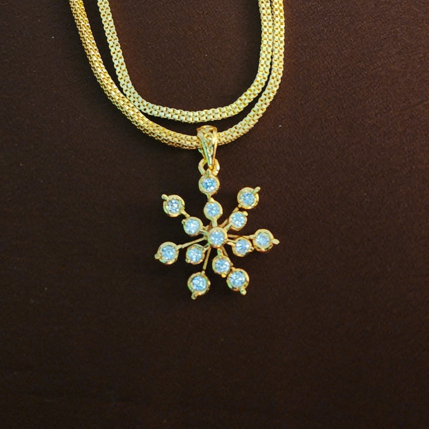 Dimond Look impon short Chain