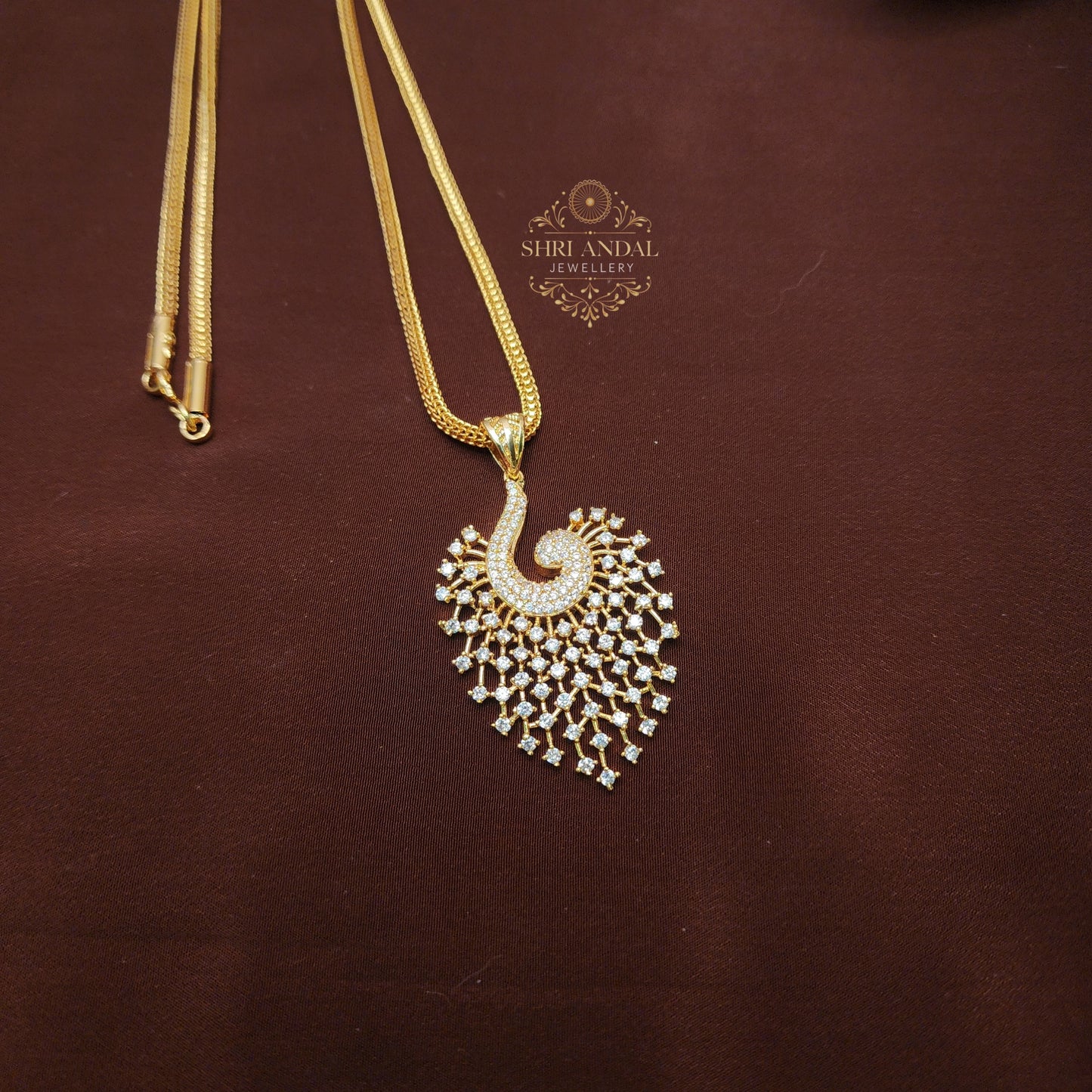 Peacock feather Dollar Chain