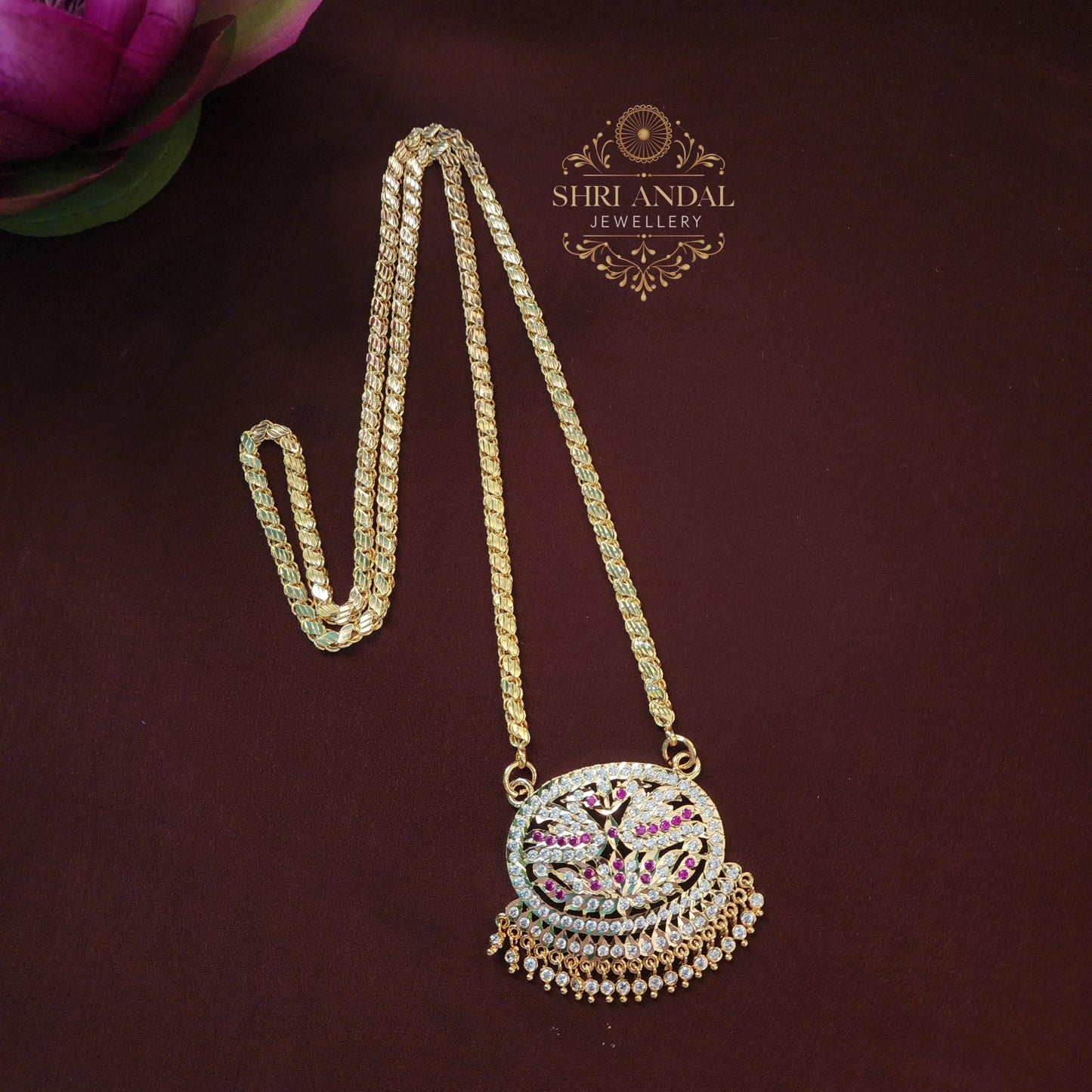 Swan impon Dollar Chain