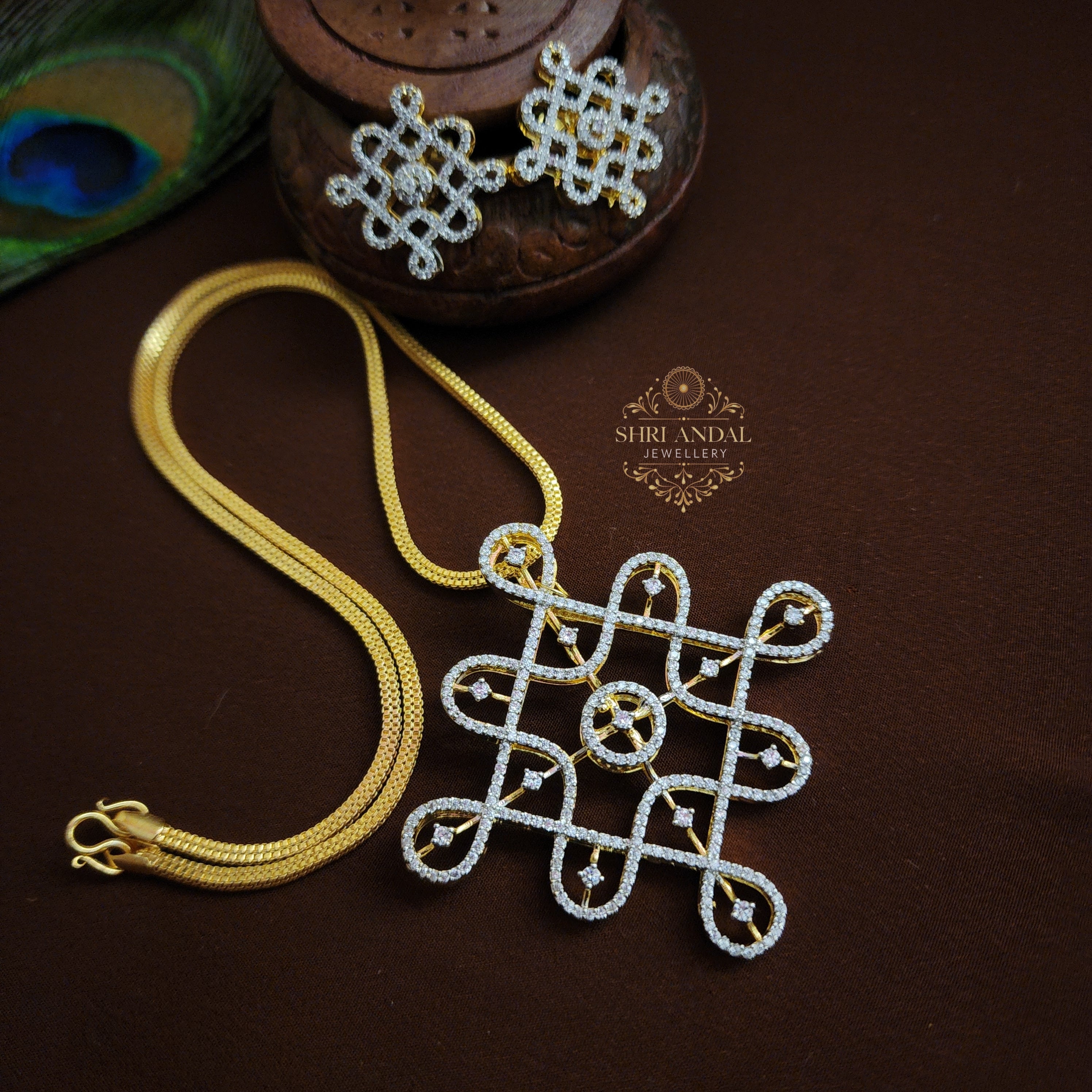 Dimond look kolam pendent 1